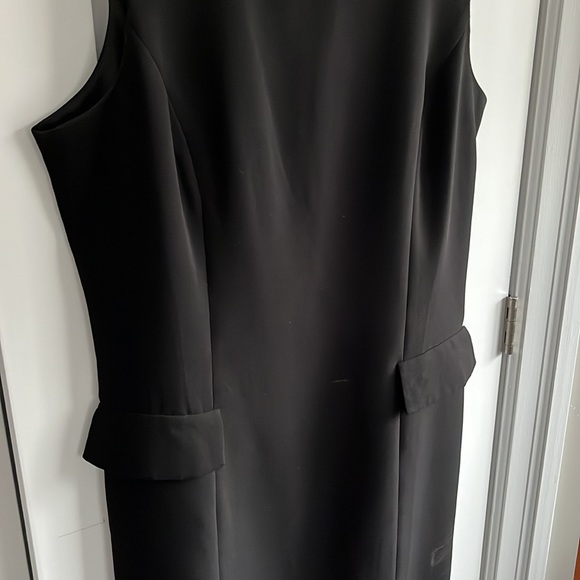 Beautiful Mid-Length Calvin a Klein Black Formal Dress Size 14 - Picture 2 of 4
